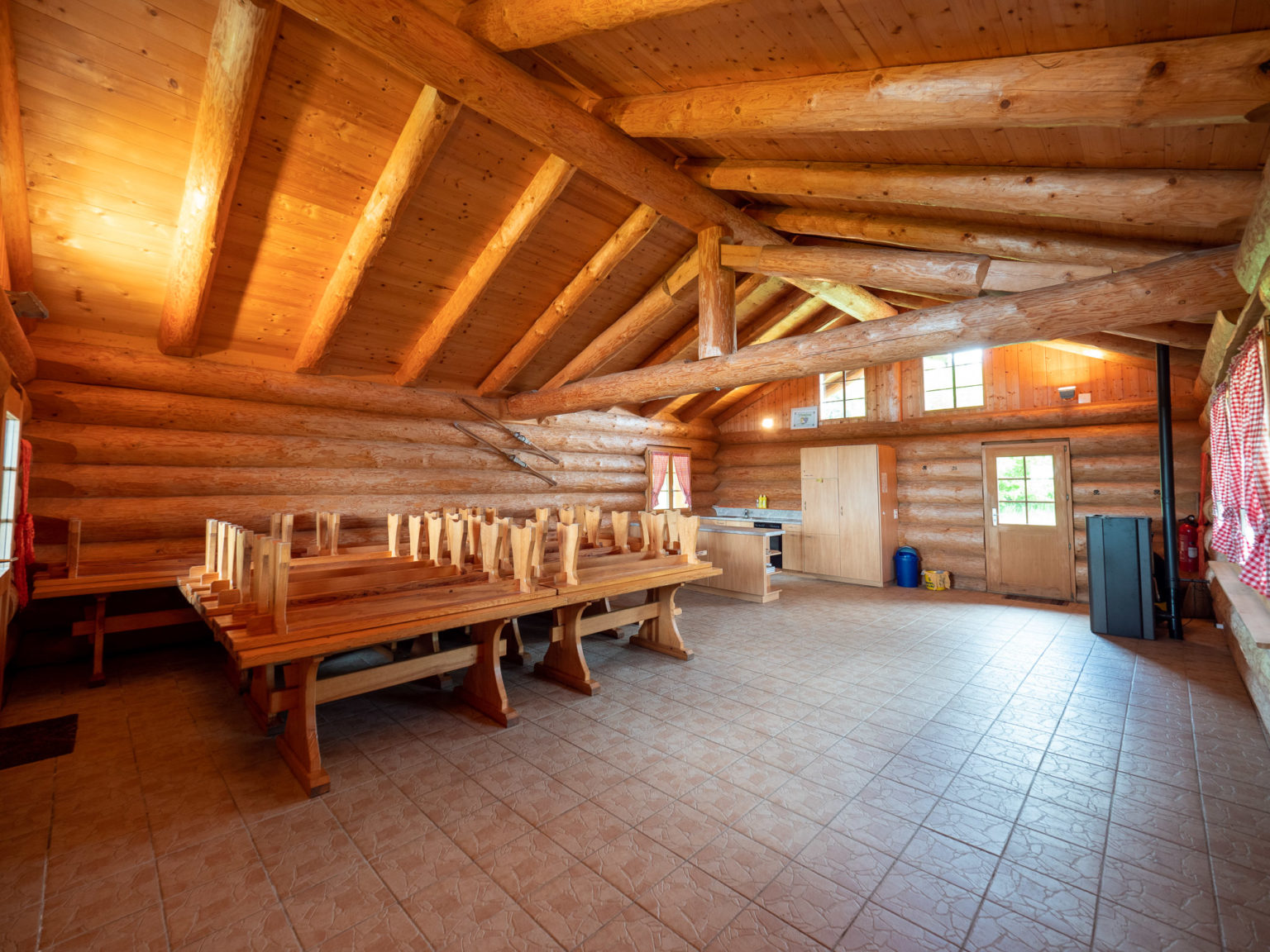 Refuges-salles-Montanaire©V-Dubach-52683